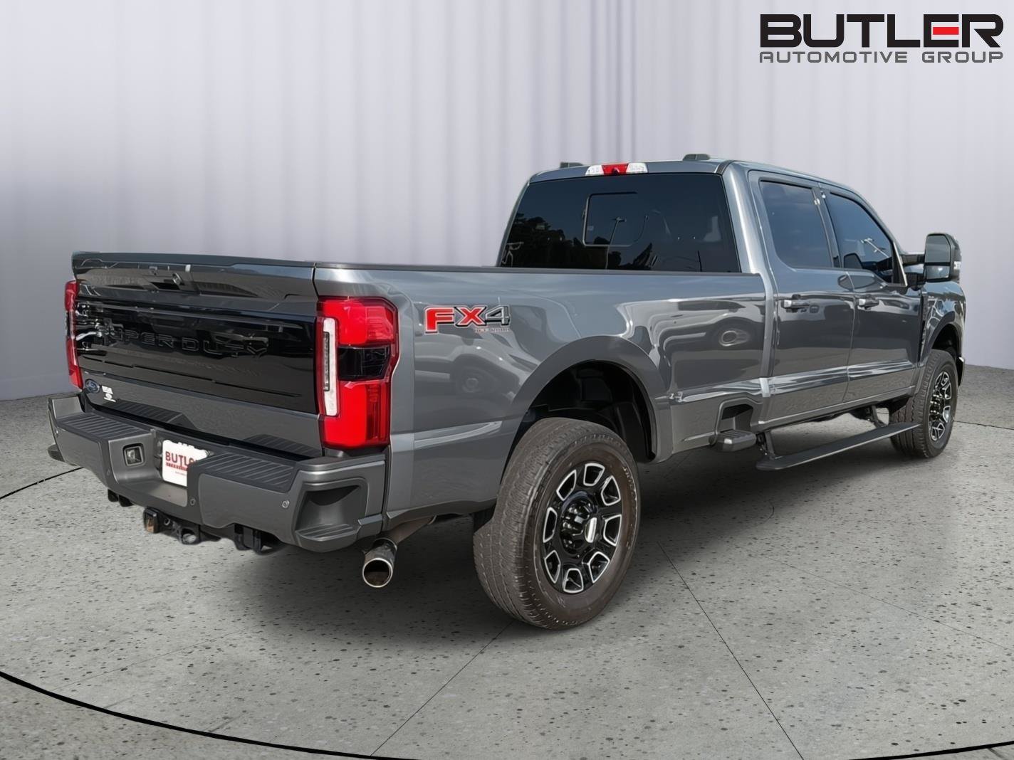 Certified 2025 Ford F250 Platinum w/ FX4 Off-Road Package AWD/4WD image 6