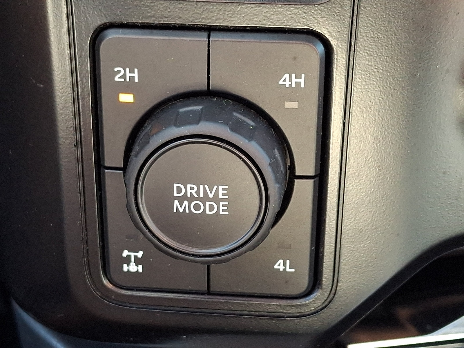 Certified 2024 Ford F250 Lariat w/ Lariat Ultimate Package AWD/4WD image 30