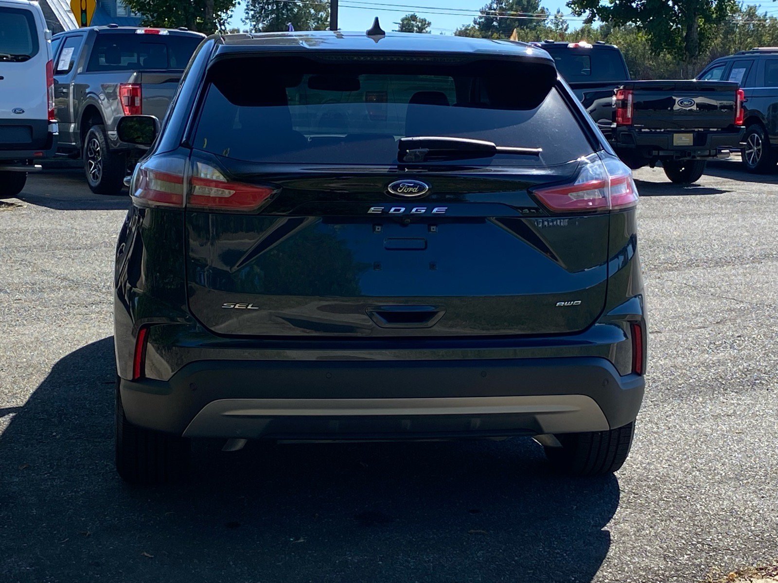 Certified 2024 Ford Edge SEL w/ Convenience Package AWD/4WD image 4