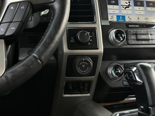 Certified 2019 Ford F150 Lariat w/ Equipment Group 502A Luxury AWD/4WD image 20