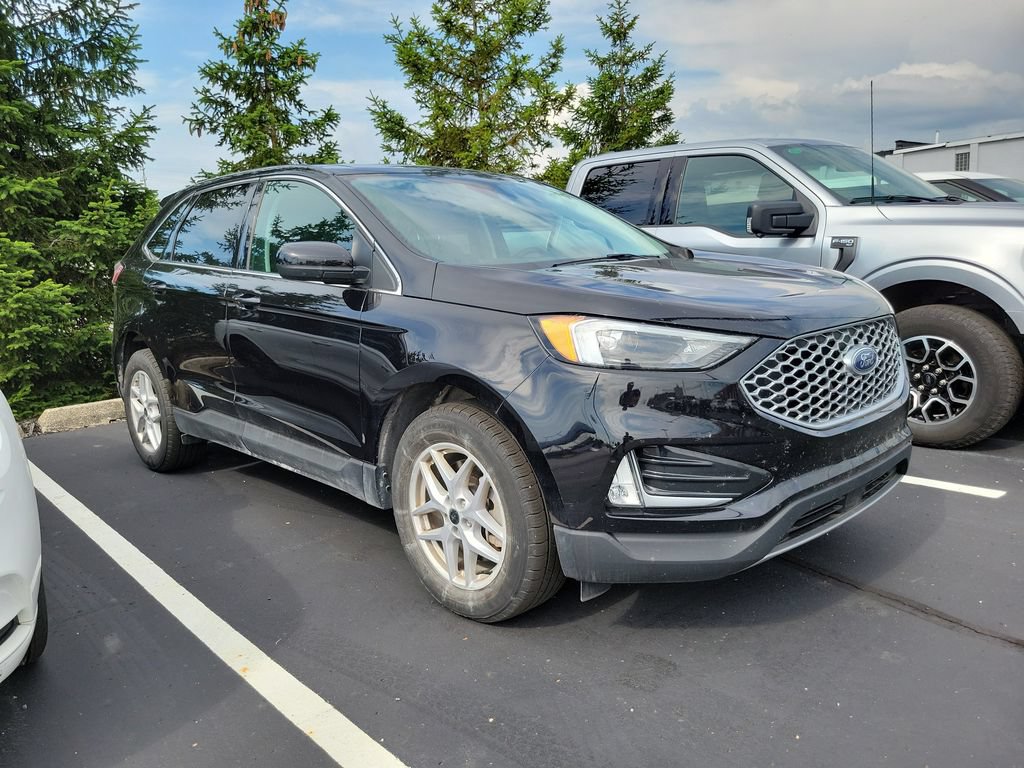 Certified 2023 Ford Edge SEL w/ Convenience Package AWD/4WD image 2