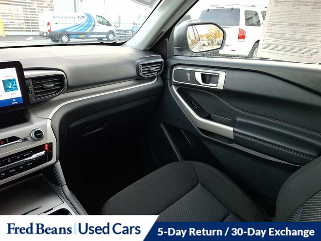 Certified 2023 Ford Explorer XLT w/ Class IV Trailer Tow Package image 18