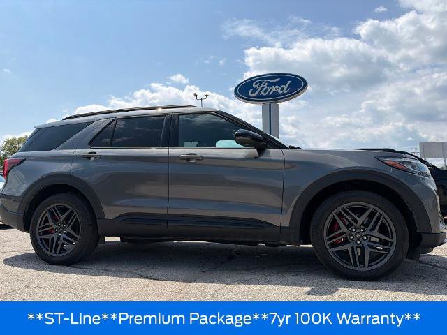 Certified 2025 Ford Explorer ST-Line w/ Premium Package AWD/4WD image 37