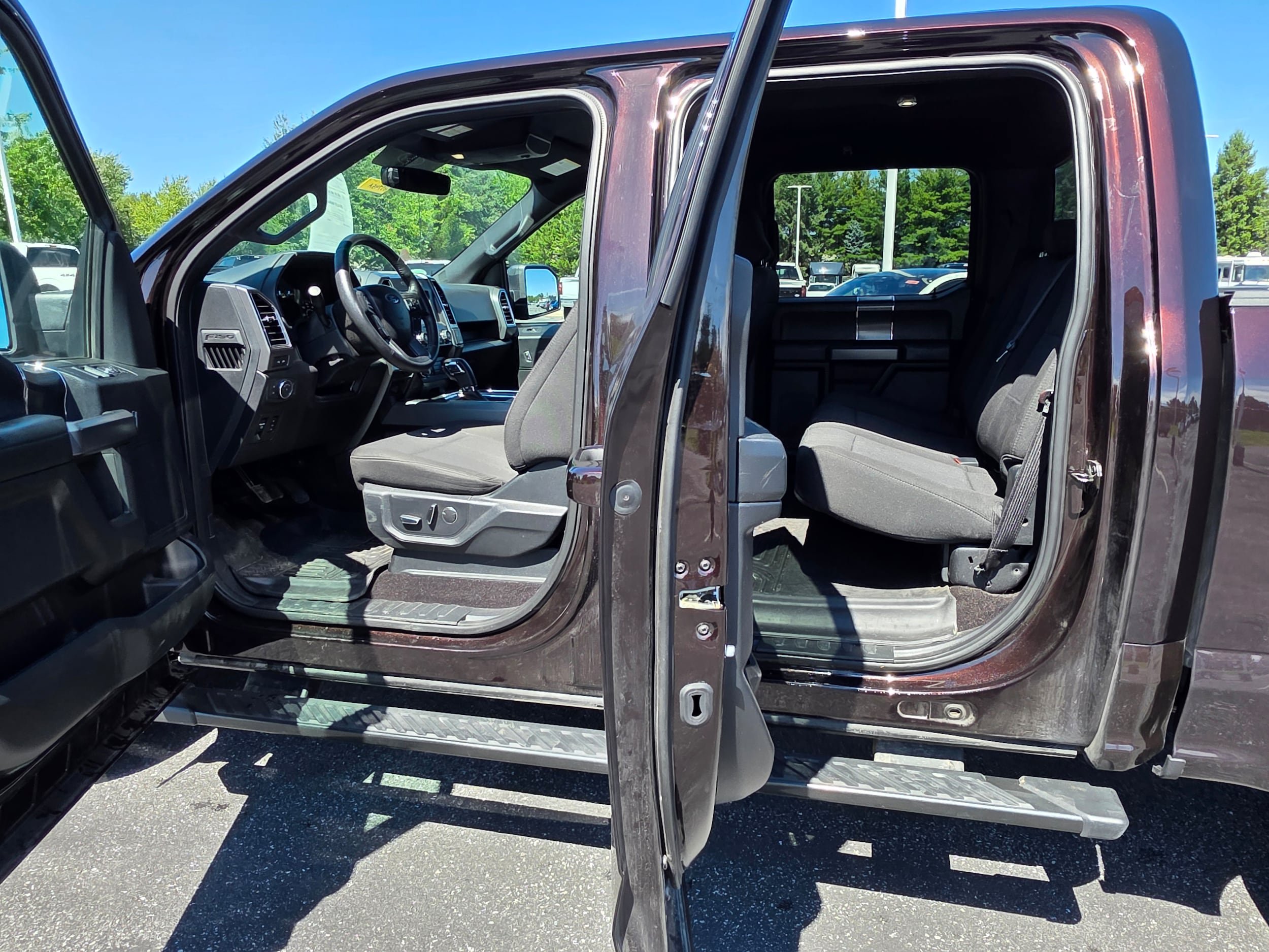 Certified 2018 Ford F150 XLT w/ Equipment Group 302A Luxury AWD/4WD image 10