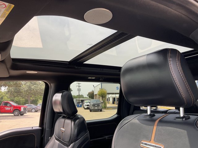 Certified 2024 Ford F350 Platinum w/ FX4 Off-Road Package AWD/4WD image 9