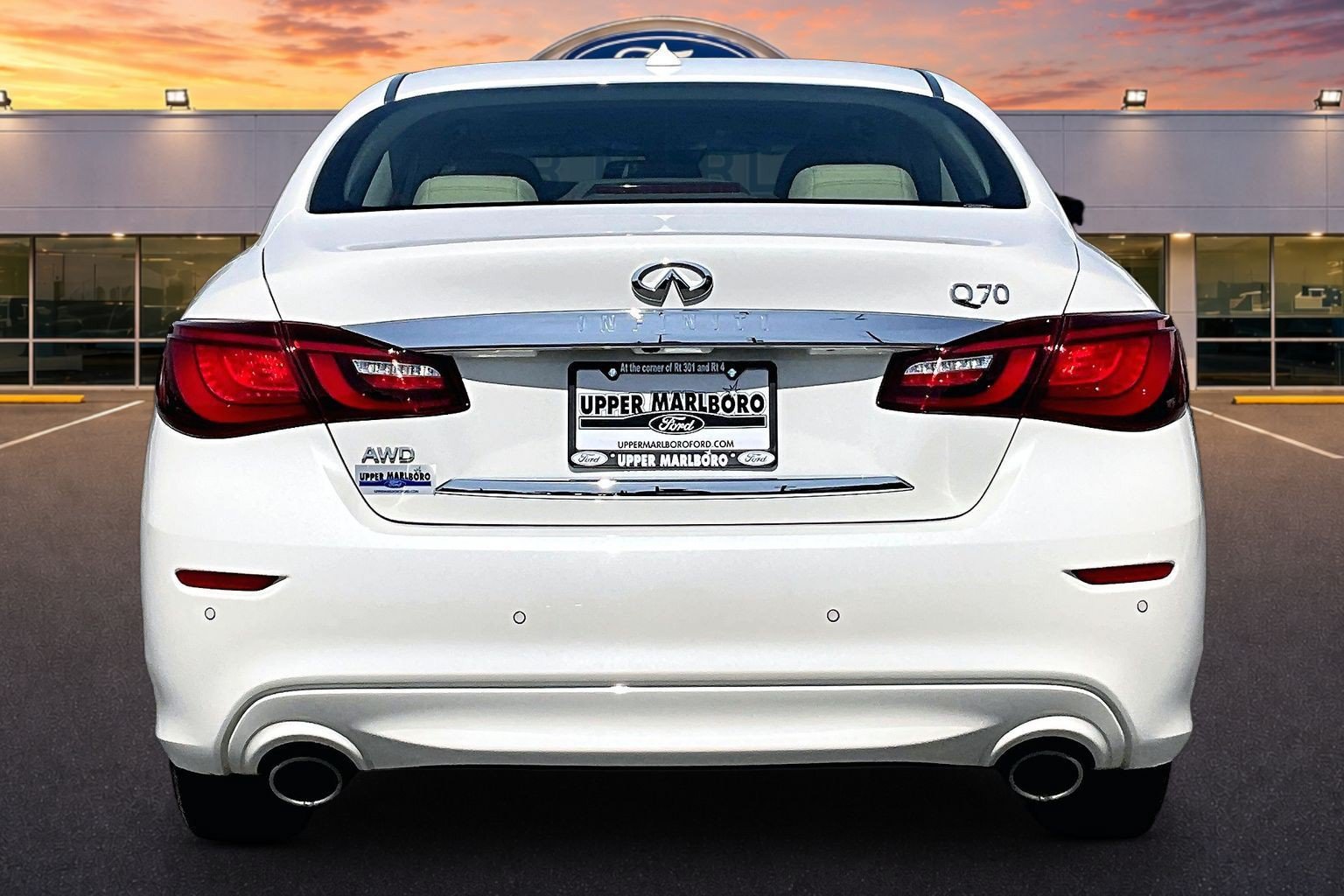 Used 2019 INFINITI Q70 Luxe AWD/4WD image 4