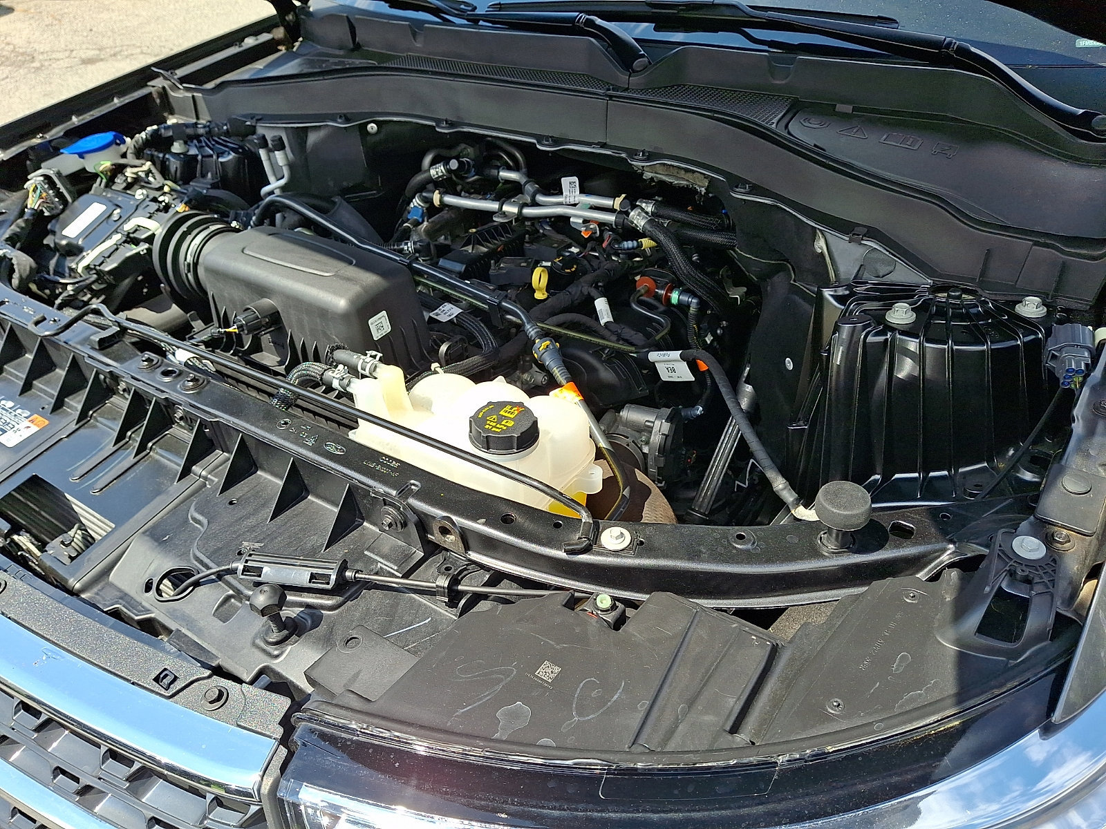 Certified 2024 Ford Explorer XLT w/ Equipment Group 202A image 33