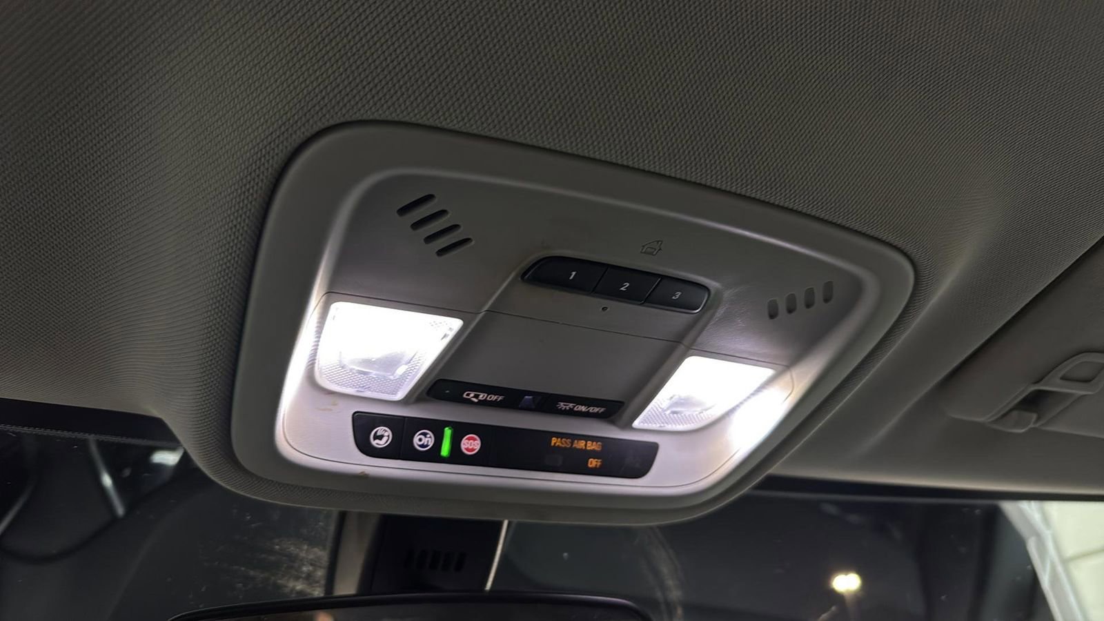 Used 2019 Chevrolet Traverse LT image 21