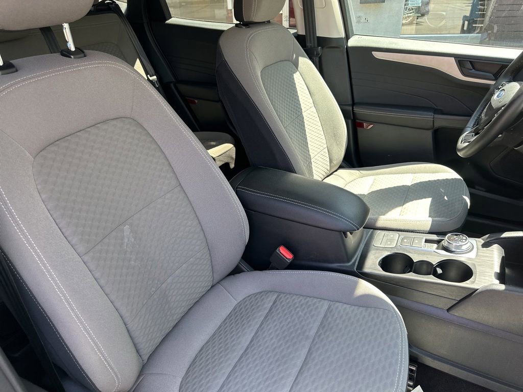 Certified 2022 Ford Escape SE w/ Cold Weather Package AWD/4WD image 15