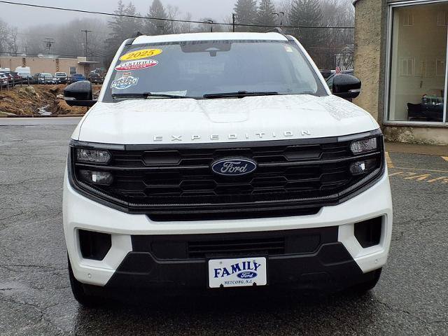 Certified 2025 Ford Expedition Max Active AWD/4WD image 2