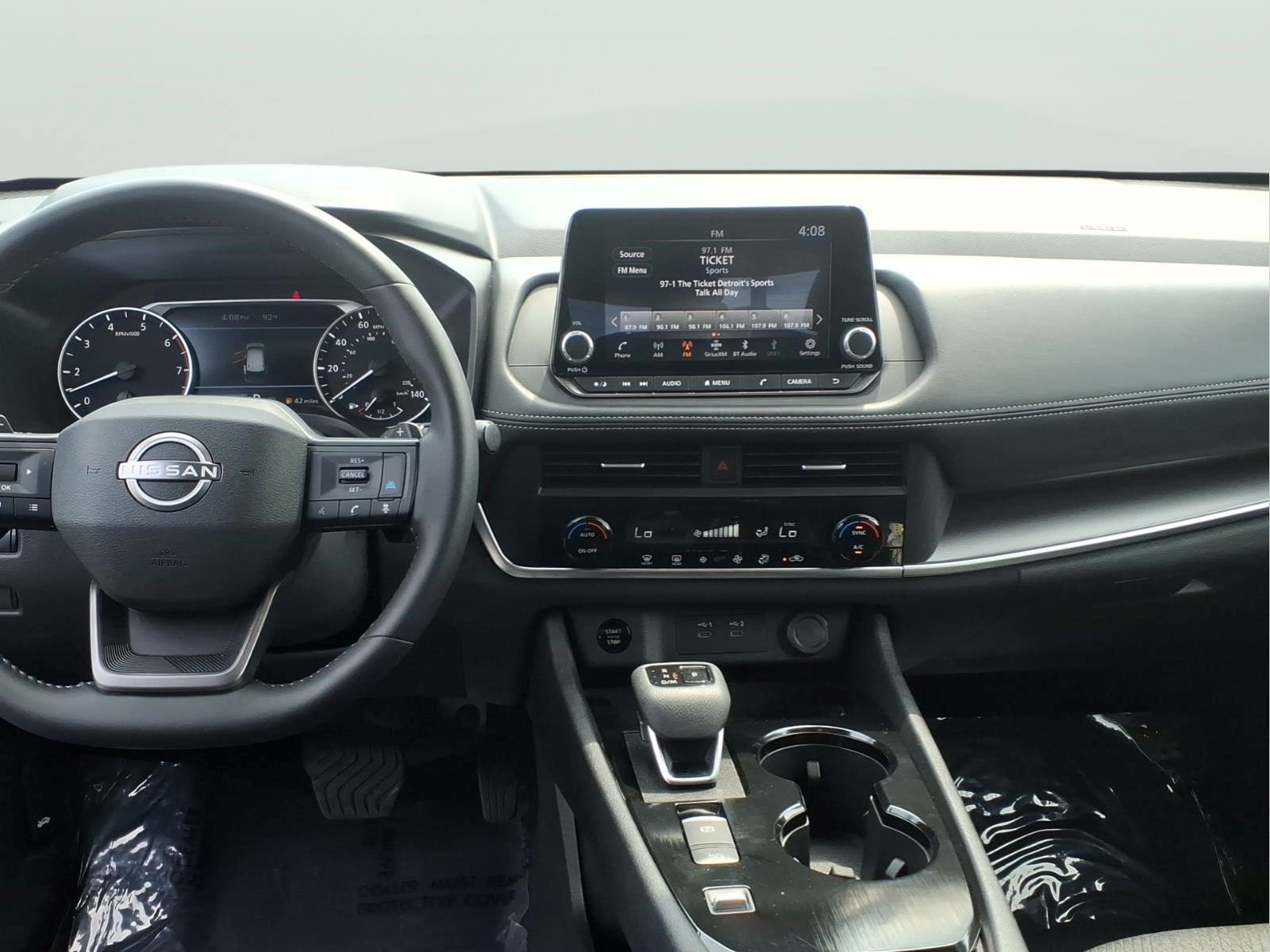 Used 2026 Nissan Rogue SV FWD image 13
