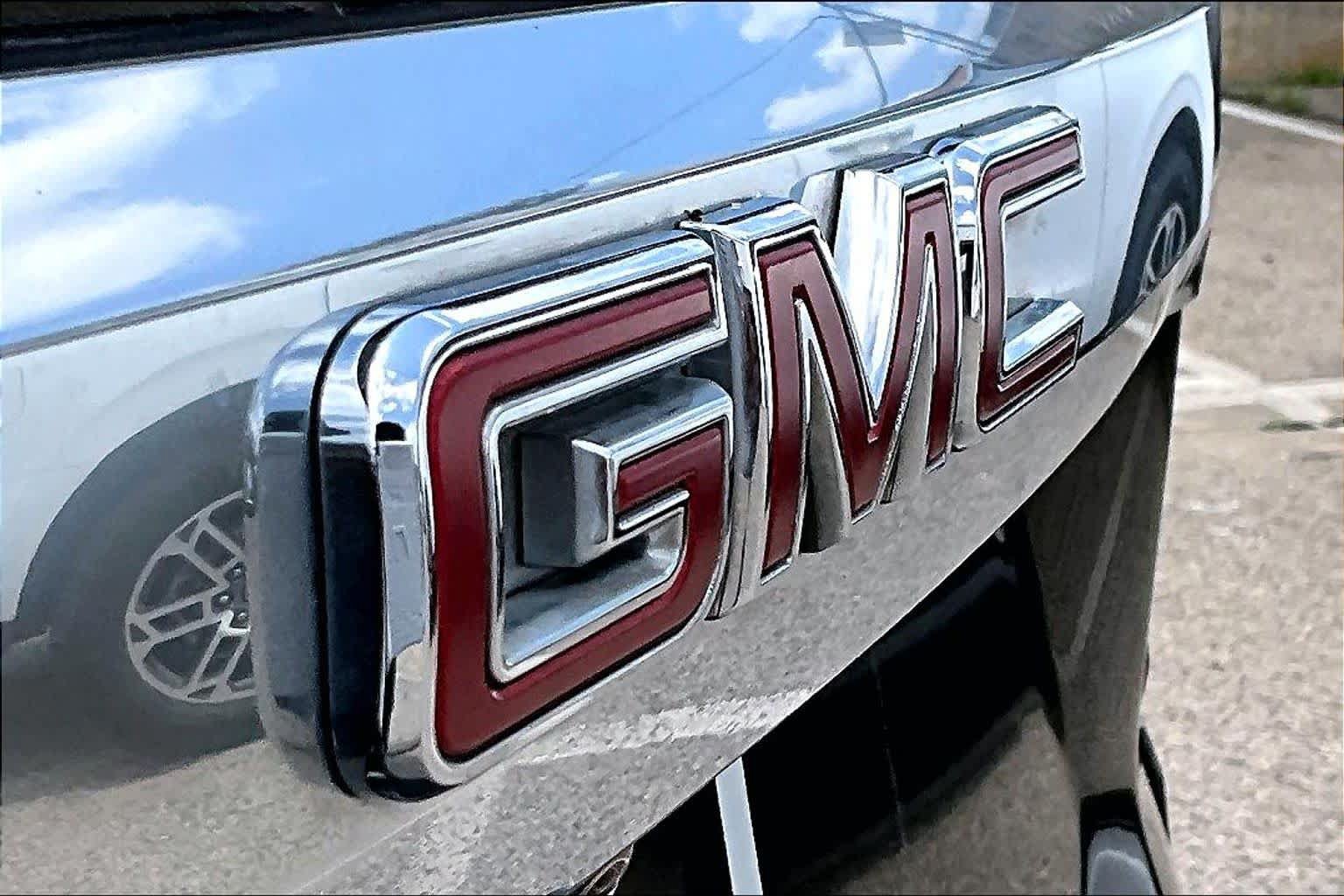 Used 2021 GMC Yukon Denali w/ LPO, Illumination Package RWD image 31