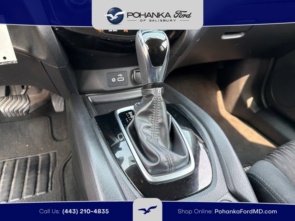 Used 2018 Nissan Rogue SV FWD image 13