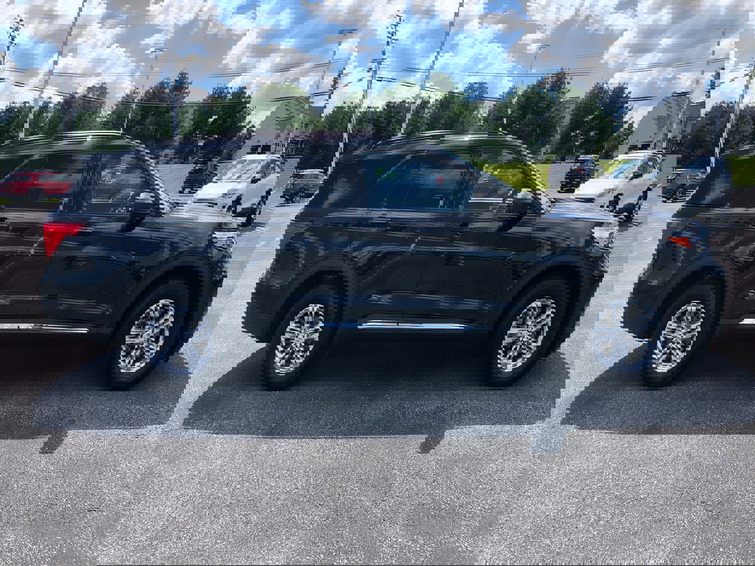 Certified 2023 Ford Explorer XLT w/ Equipment Group 202A image 2