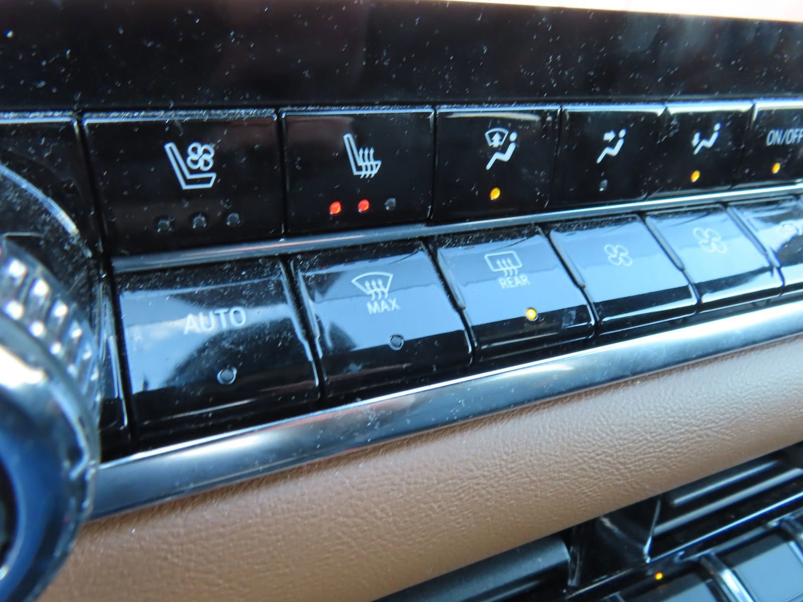 Used 2023 GMC Canyon AT4 w/ AT4 Premium Package image 25