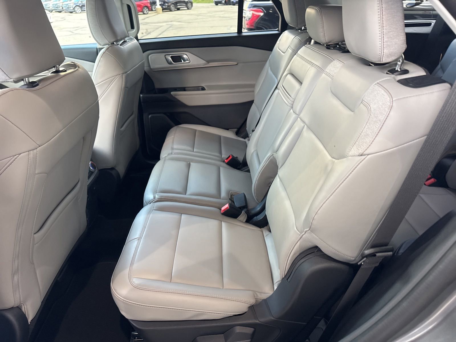 Certified 2025 Ford Explorer Active w/ Active Comfort Package image 38