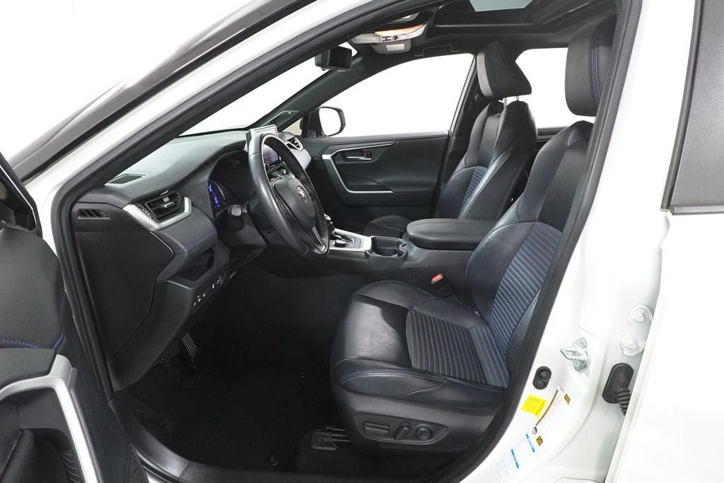 Used 2019 Toyota RAV4 XSE w/ XSE Weather Package AWD/4WD image 25