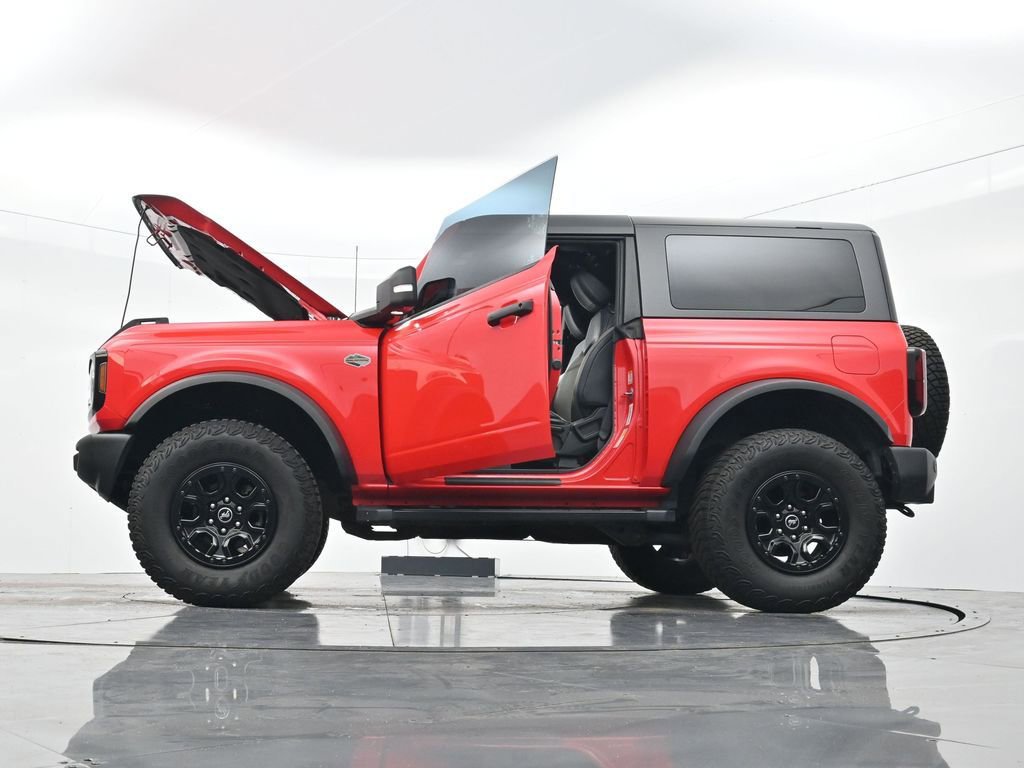 Certified 2022 Ford Bronco Wildtrak AWD/4WD image 44