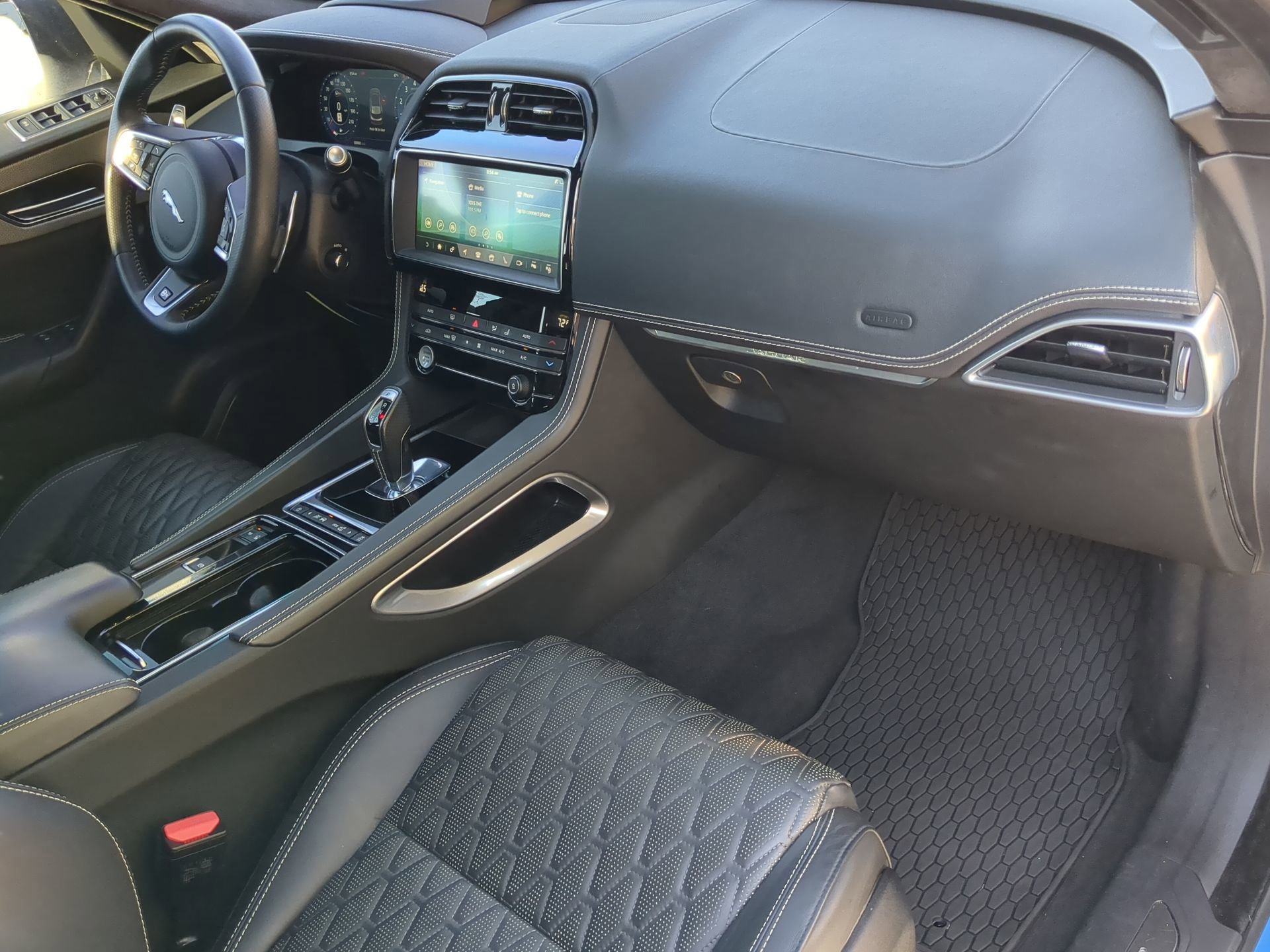 Used 2020 Jaguar F-PACE SVR AWD/4WD image 42