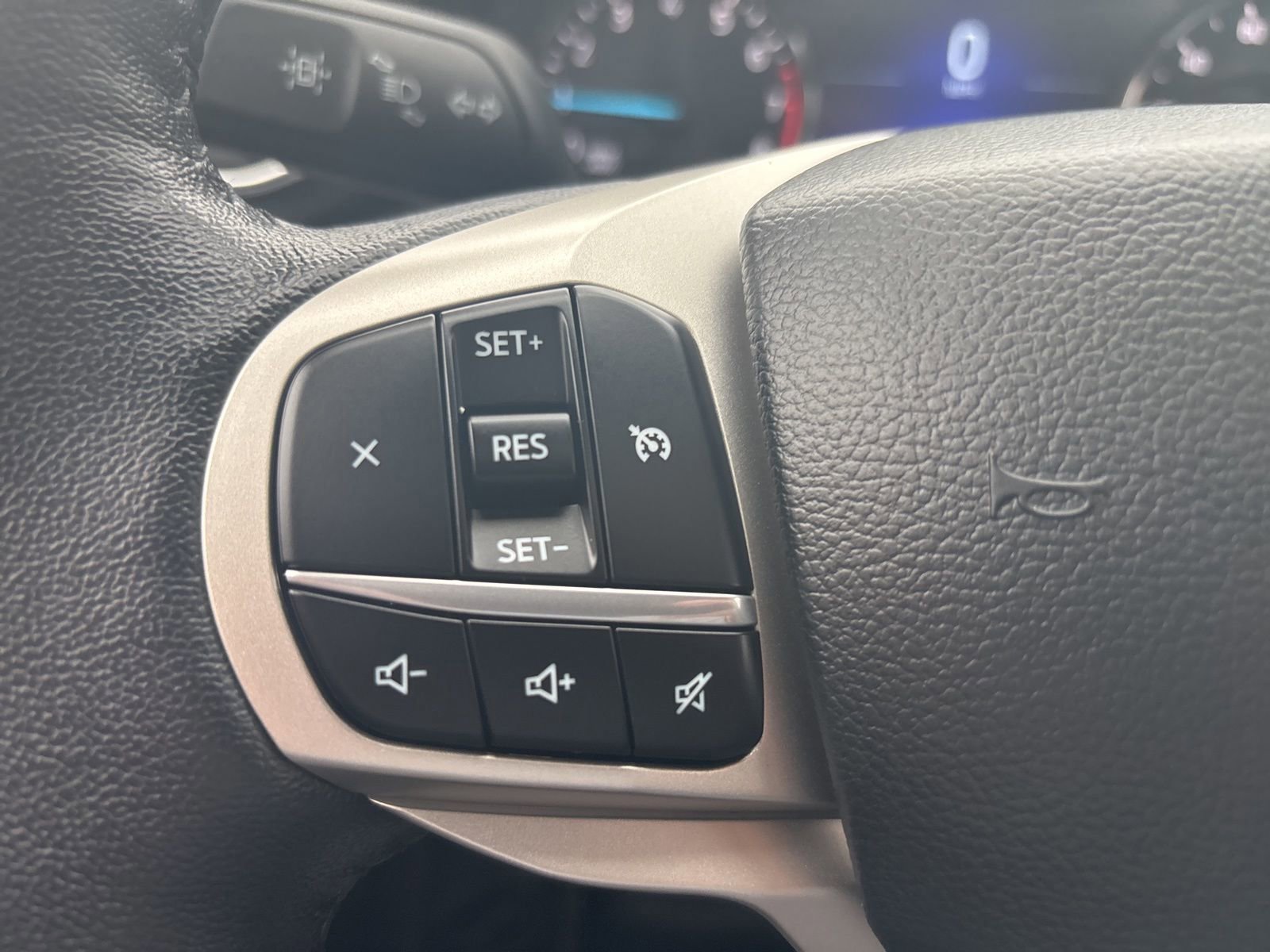 Certified 2022 Ford Explorer XLT w/ Equipment Group 202A image 14