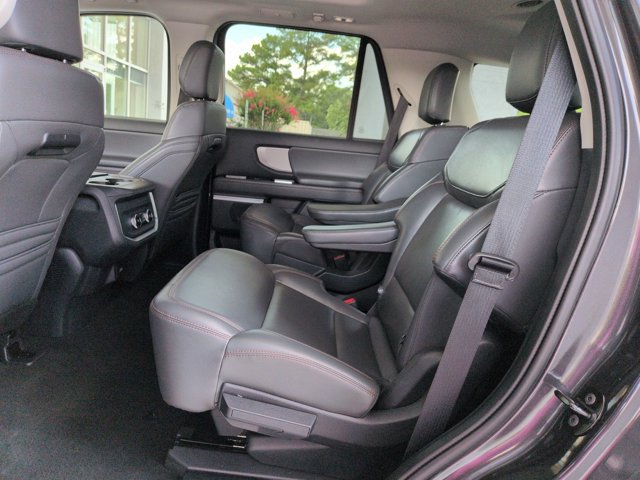 Certified 2025 Ford Expedition Active AWD/4WD image 30