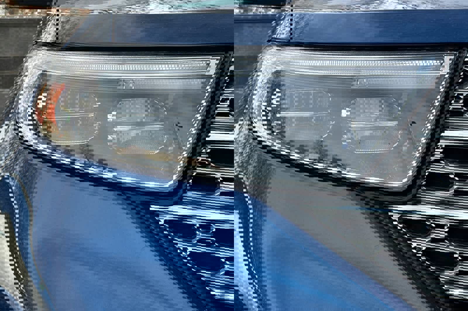 Certified 2022 Ford Explorer Limited w/ Equipment Group 301A image 11