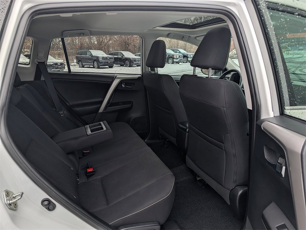 Used 2018 Toyota RAV4 XLE image 9