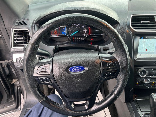 Certified 2017 Ford Explorer XLT w/ Equipment Group 201A AWD/4WD image 27
