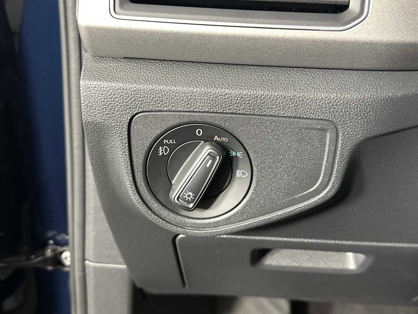 Used 2019 Volkswagen Atlas SE FWD image 27