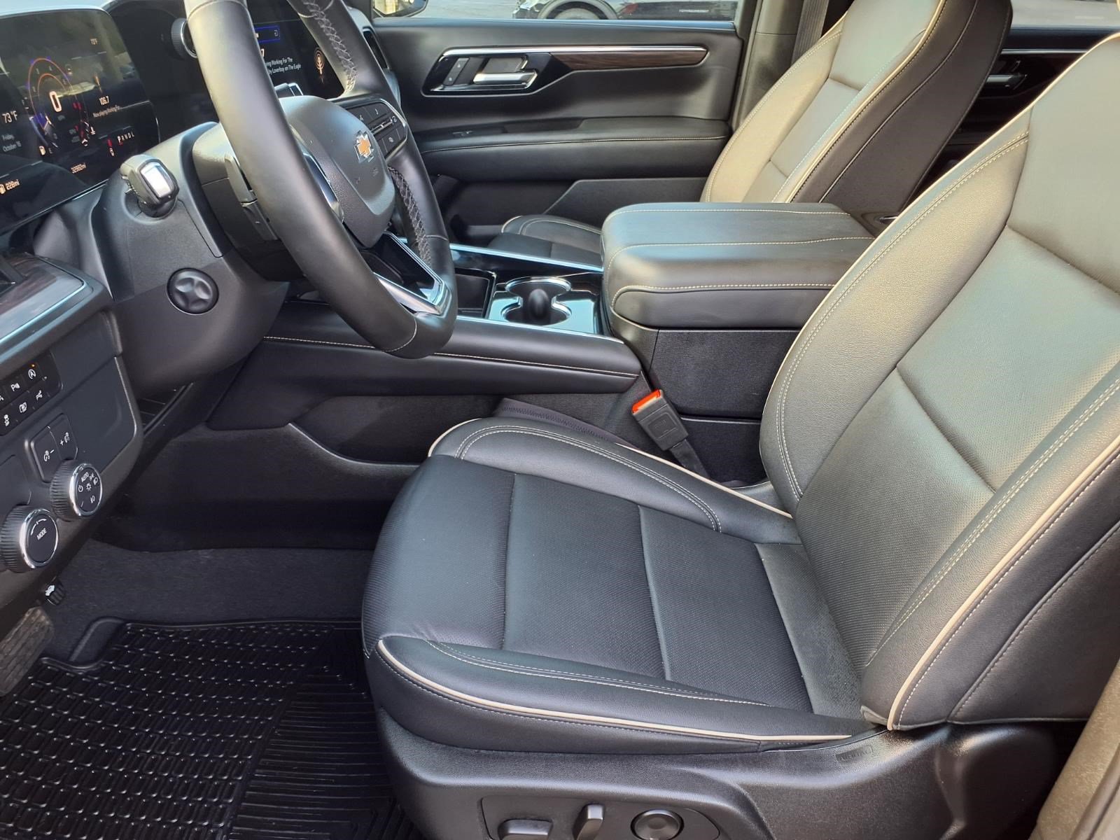 Used 2025 Chevrolet Tahoe Premier RWD image 12