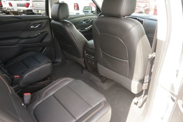 Used 2019 Chevrolet Traverse Premier w/ Driver Confidence II Package FWD image 17