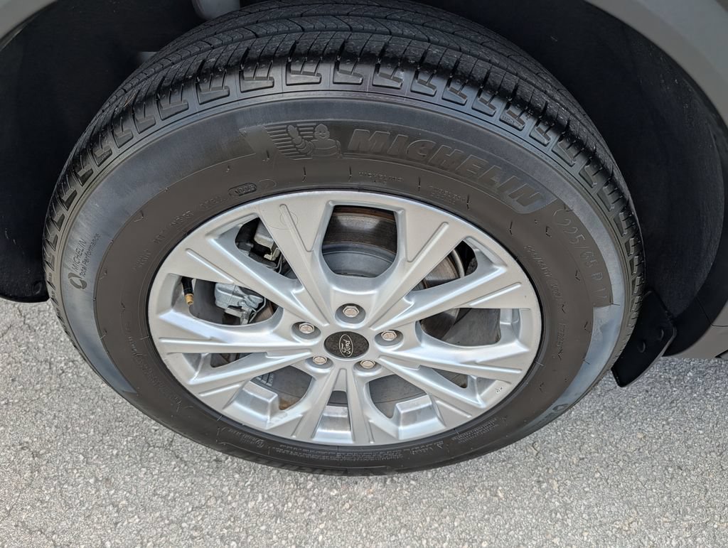 Certified 2025 Ford Escape Active FWD image 29