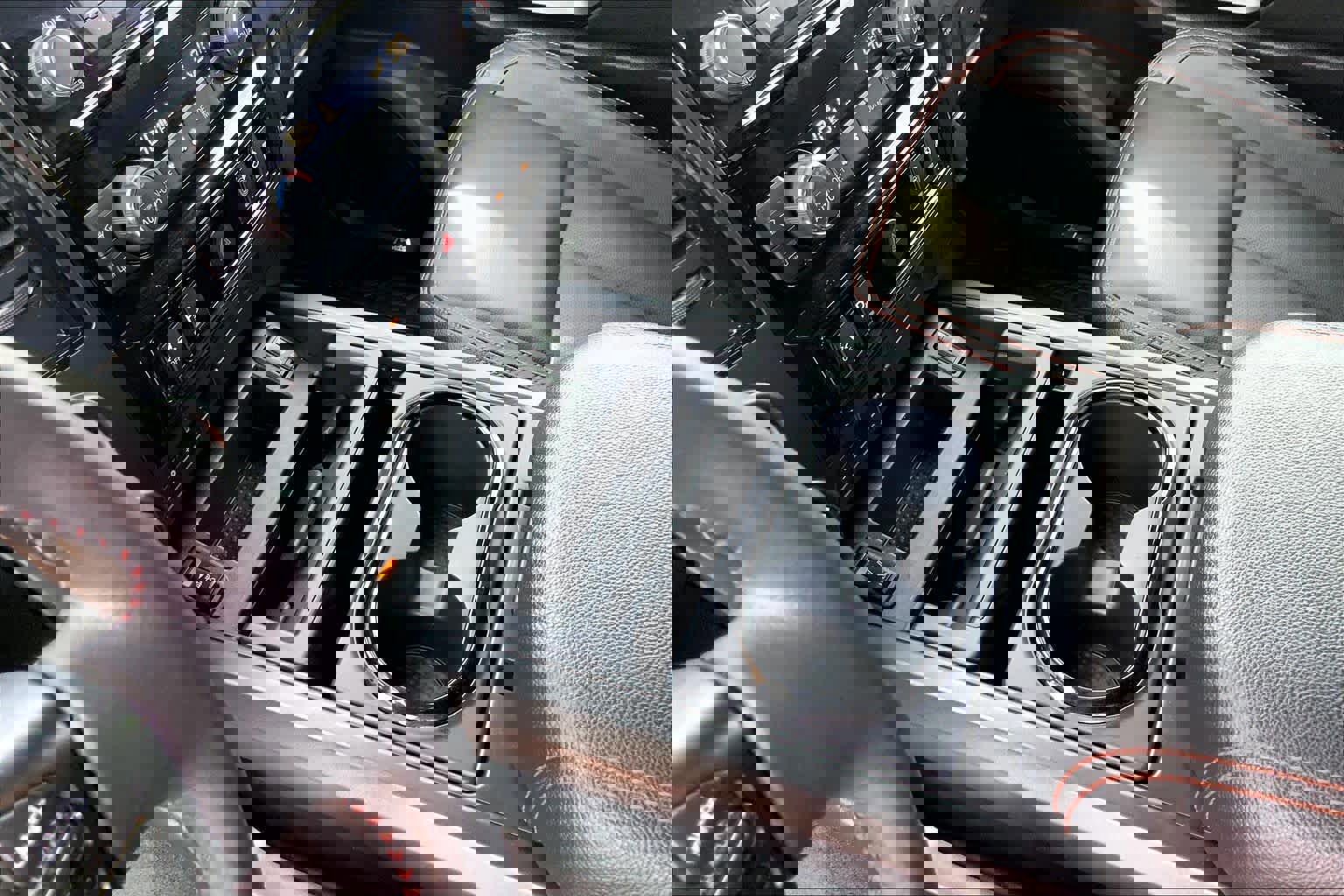 Used 2022 Nissan Titan PRO-4X w/ Pro-4x Convenience Package image 17