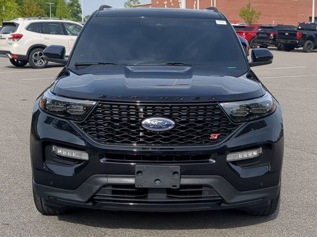 Certified 2024 Ford Explorer ST w/ Equipment Group 401A AWD/4WD image 9