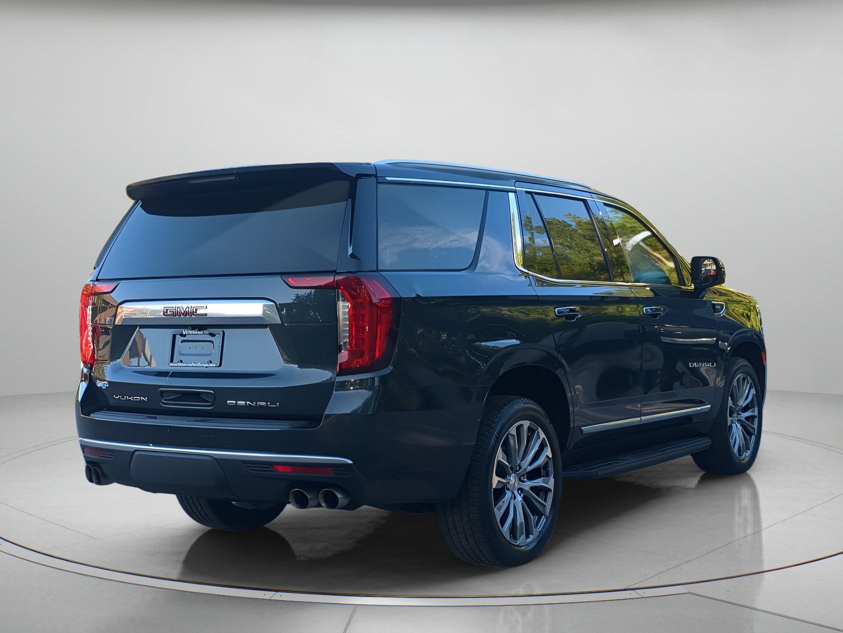 Used 2021 GMC Yukon Denali RWD image 40