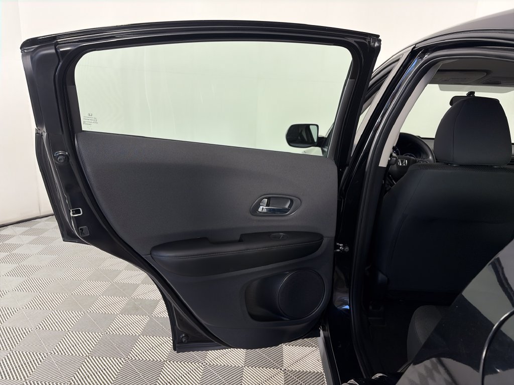 Used 2021 Honda HR-V LX image 12