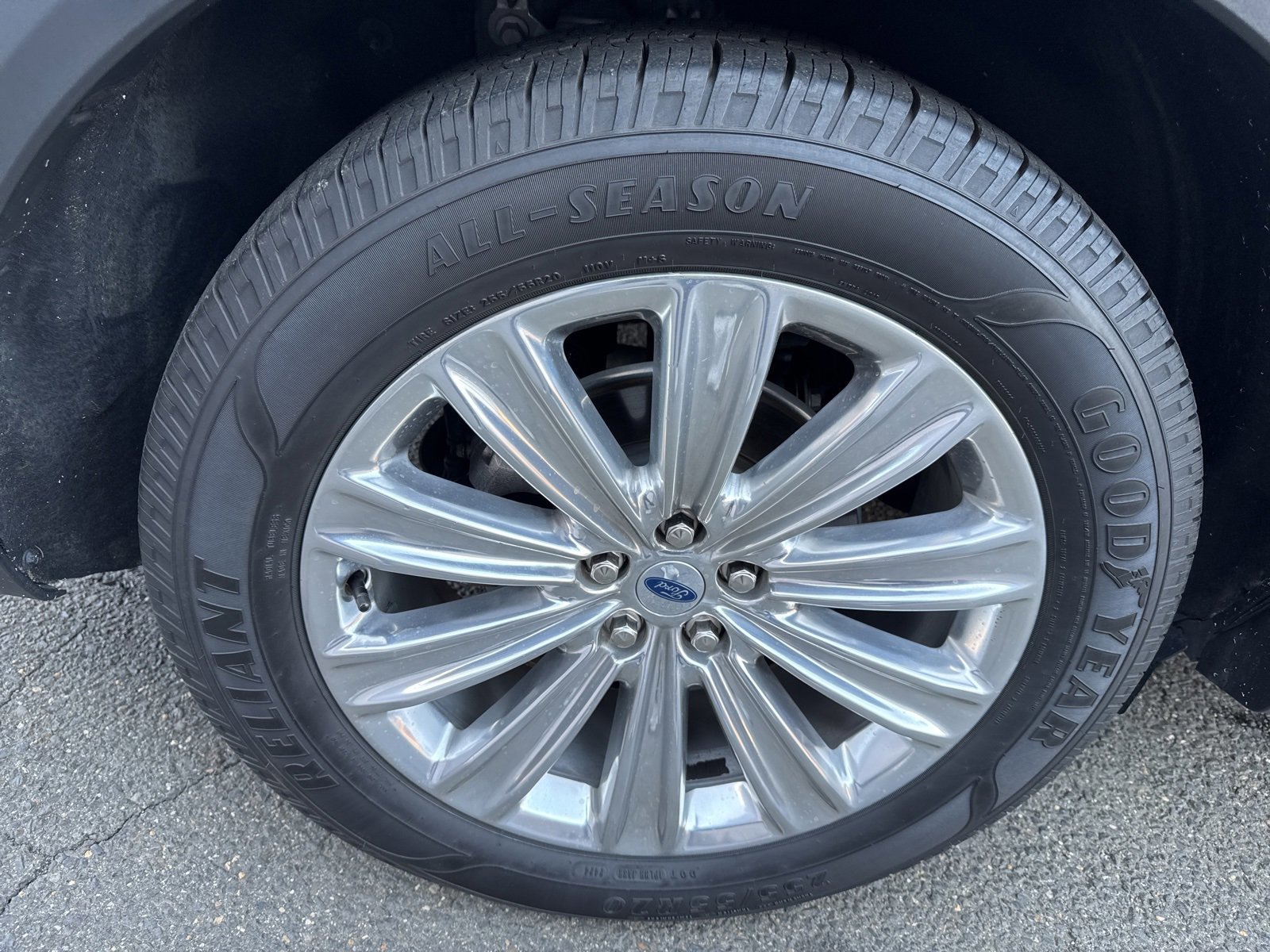 Certified 2022 Ford Explorer Limited w/ Equipment Group 301A image 28