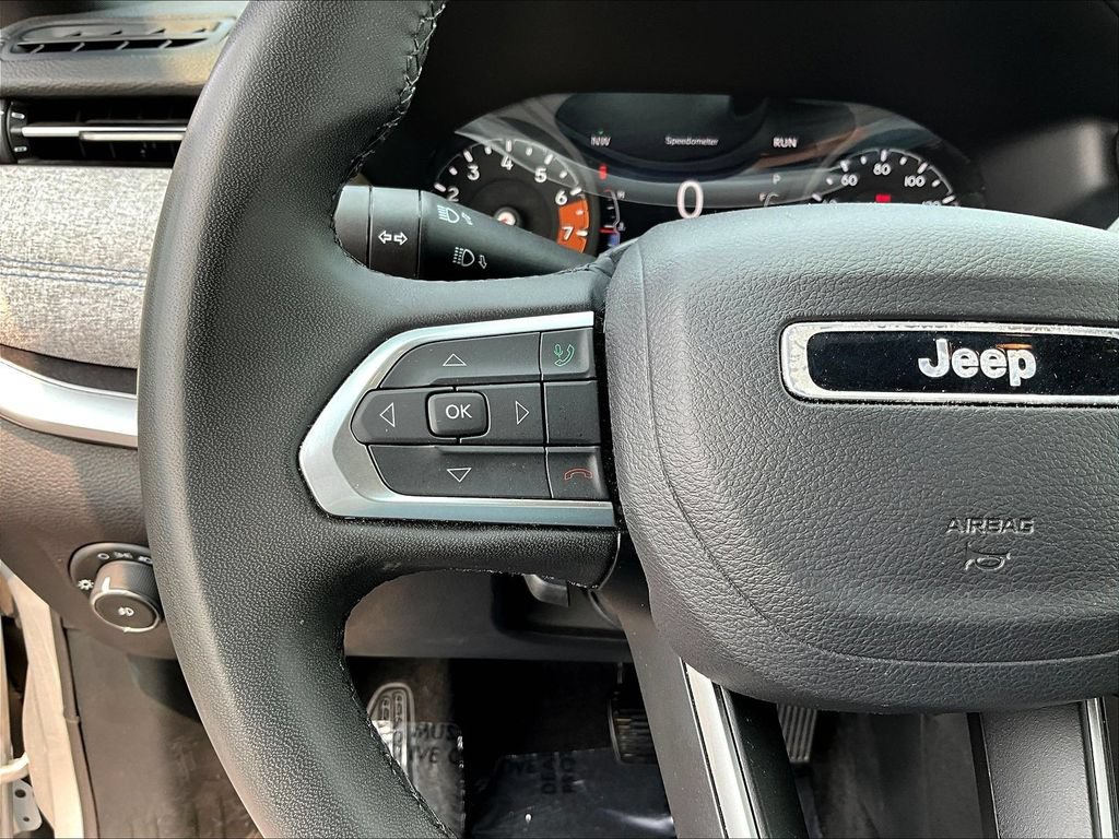 Used 2024 Jeep Compass Latitude AWD/4WD image 11