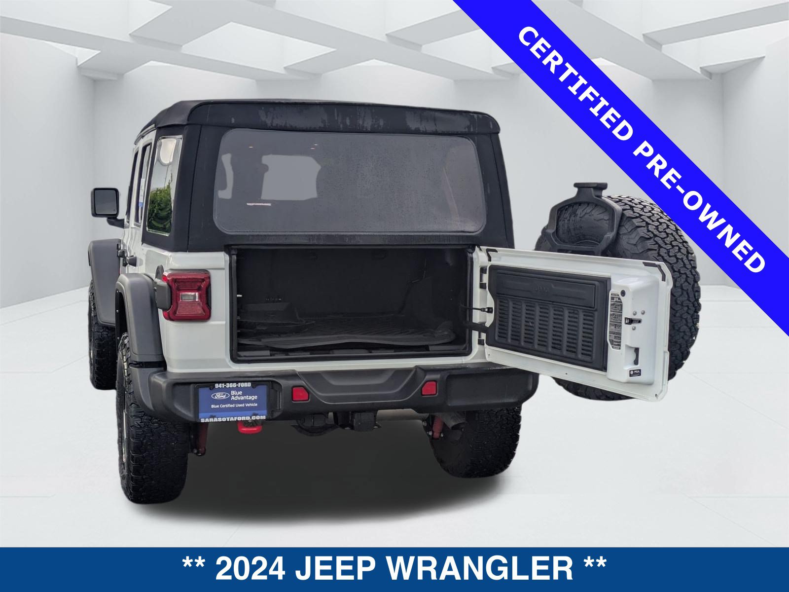 Used 2024 Jeep Wrangler Unlimited Rubicon AWD/4WD image 14