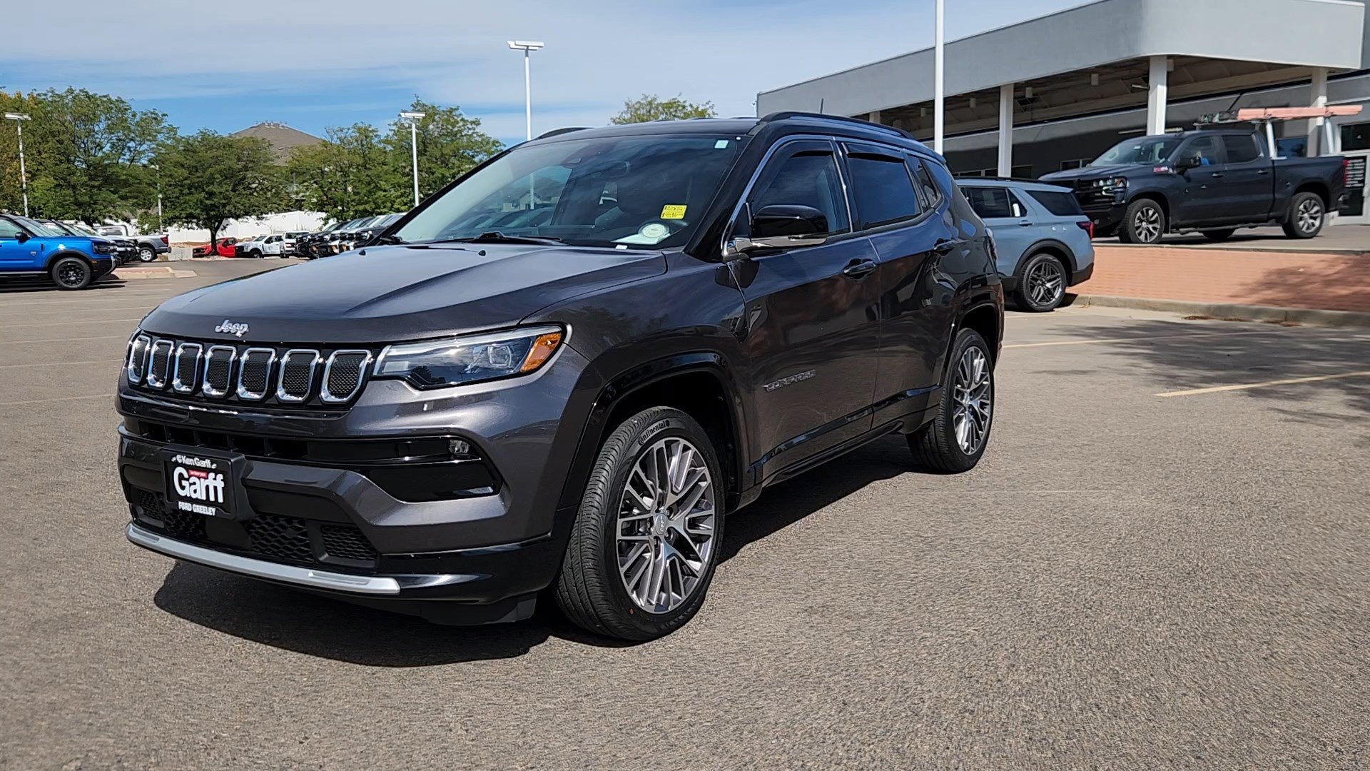 Used 2022 Jeep Compass Limited w/ Elite Group AWD/4WD image 3