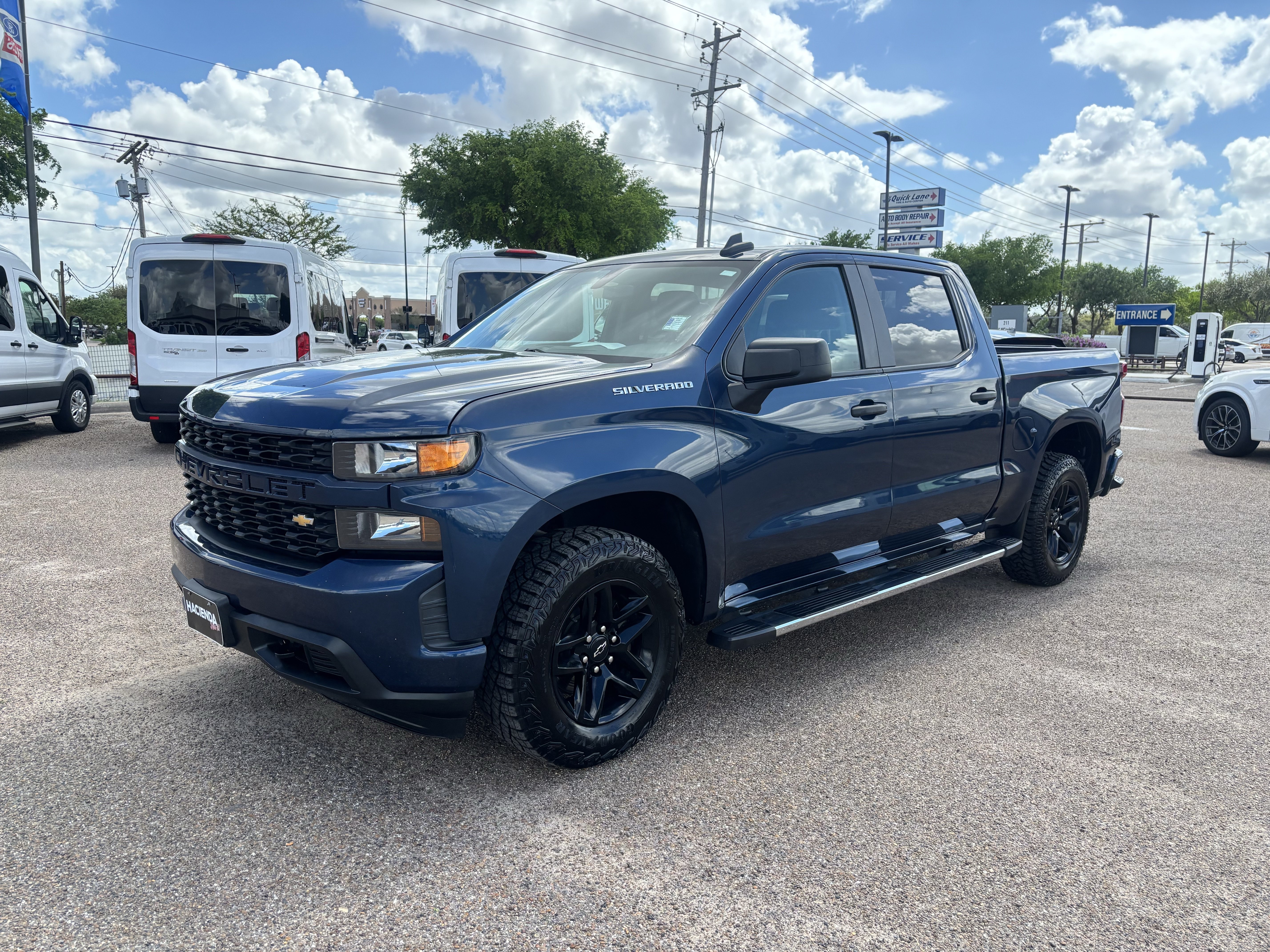 Used 2020 Chevrolet Silverado 1500 Custom w/ Custom Value Package RWD image 1