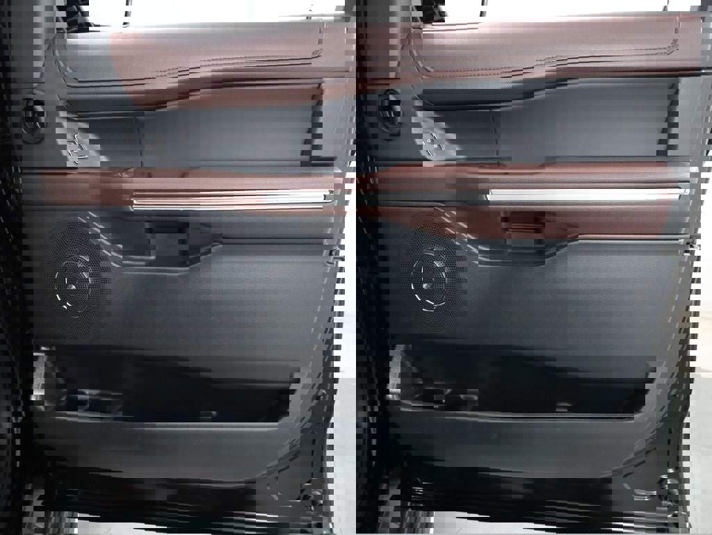 Certified 2024 Ford Expedition Limited image 18