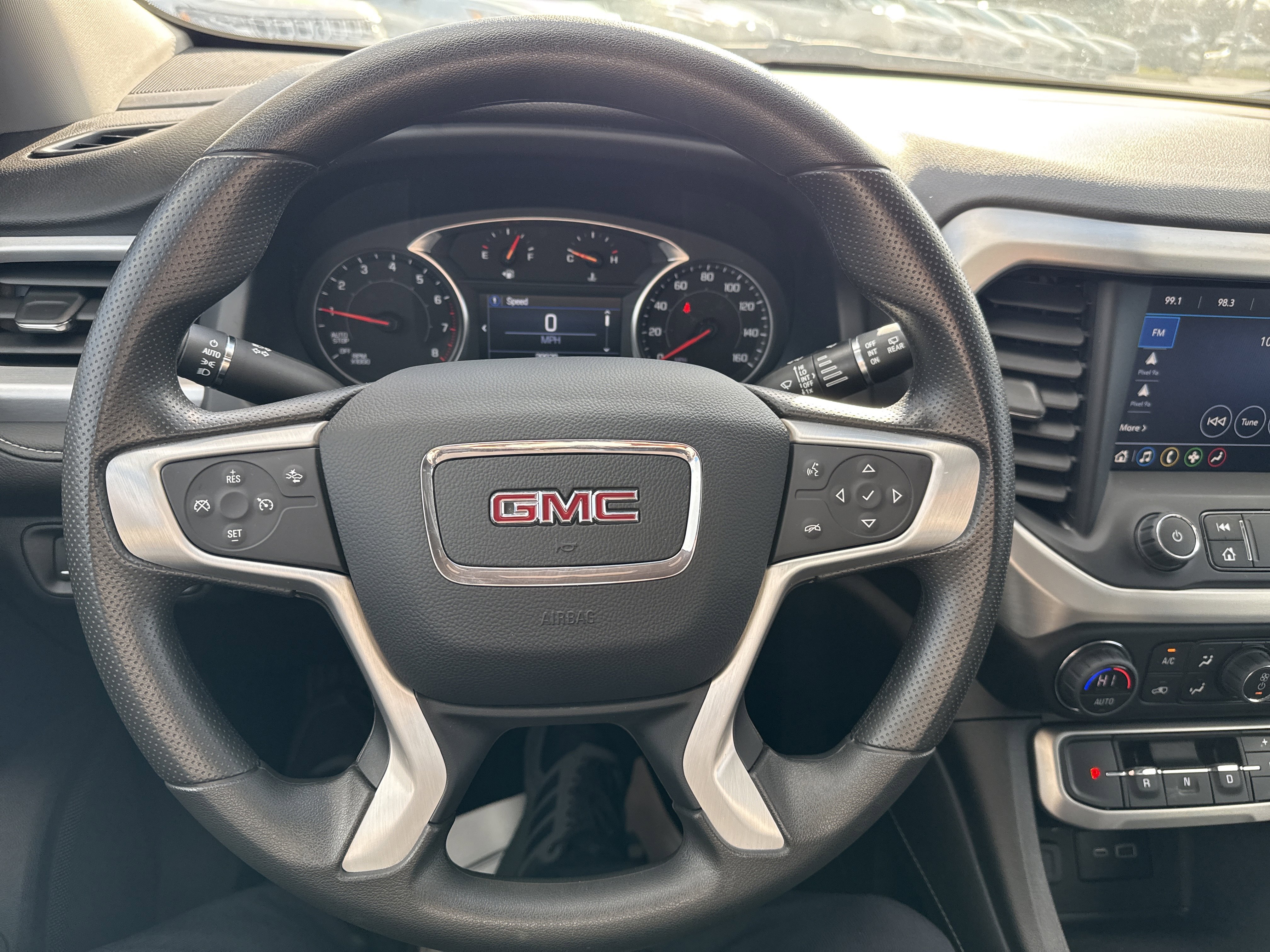 Used 2023 GMC Acadia SLE w/ Driver Convenience Package FWD image 24