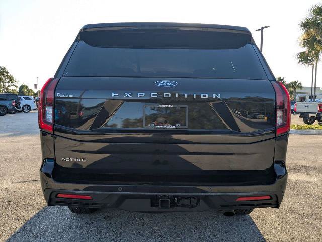 Certified 2025 Ford Expedition Active AWD/4WD image 5