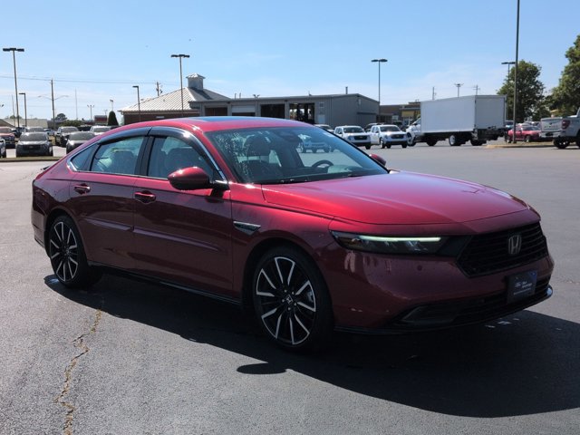 Used 2024 Honda Accord Touring image 1
