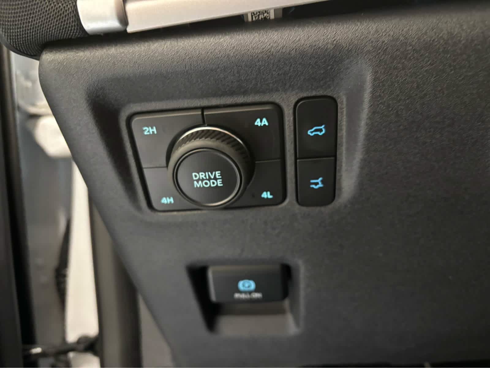 Certified 2025 Ford Expedition Active AWD/4WD image 18