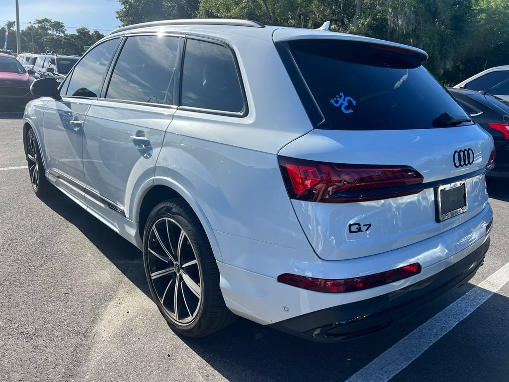 Used 2023 Audi Q7 3.0T Prestige w/ Prestige Package AWD/4WD image 3