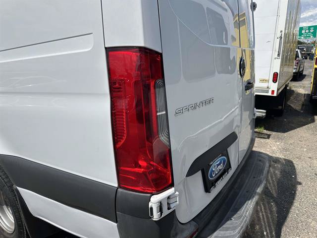 Used 2021 Mercedes-Benz Sprinter 3500 image 6