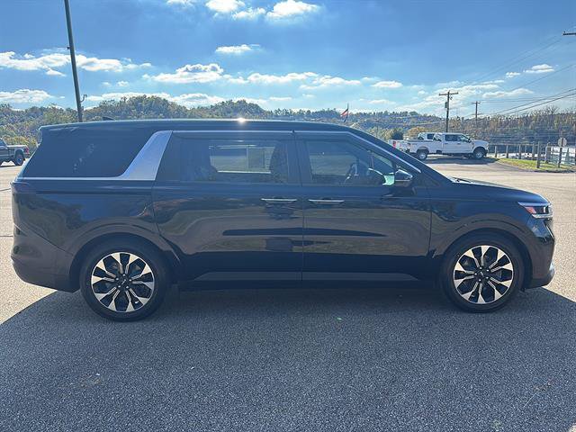 Used 2022 Kia Carnival EX FWD image 5