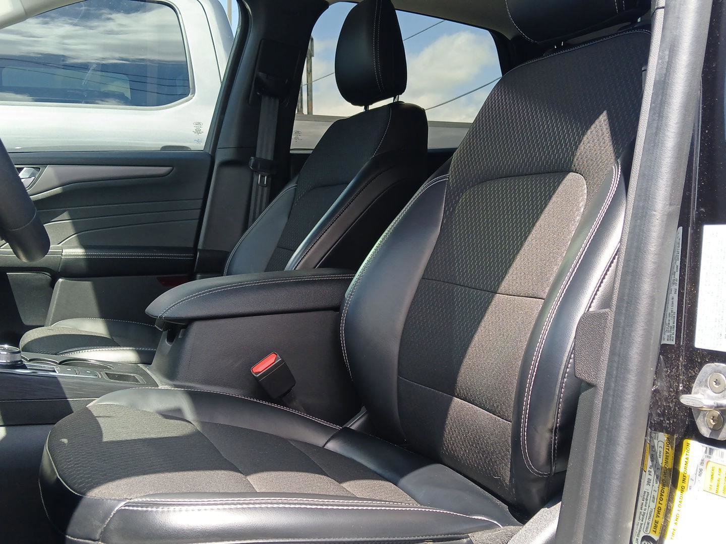 Certified 2024 Ford Escape SE FWD image 15